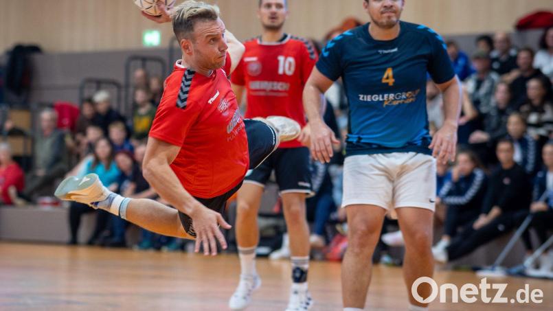 Fabian Steininger trug sich beim Sieg in Weiden mit sieben Treffern in die Torschützenliste ein. Bild: Guenter Uschold