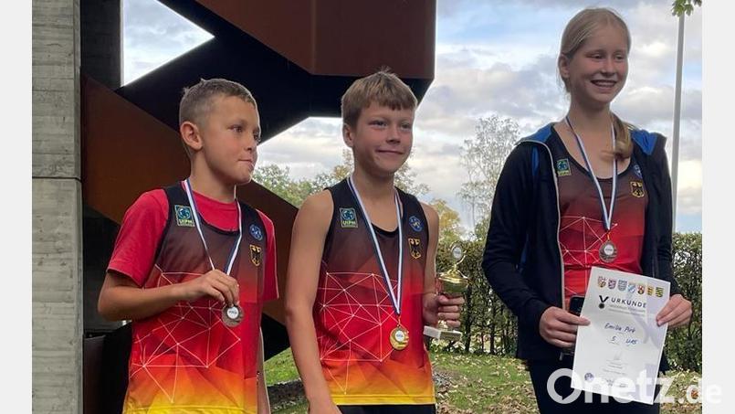 Drei junge Athleten des Team Oberpfalz nahmen an der süddeutschen internationalen Meisterschaft im Modernen Fünfkampf teil: (von links) André Schmid, Christopher Melzner und Emilia Pirk. Bild: Jander