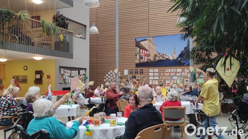 Zünftiges Oktoberfest im Kemnather BRK-Seniorenheim. Bild: Seniorenzentrum Kemnath/exb