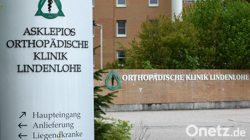 Die Asklepios-Klinik in Lindenlohe (Schwandorf). Gegen den Chefarzt der Klinik läuft aktuell ein Ermittlungsverfahren. Archivbild: Bernhard Krebs/exb