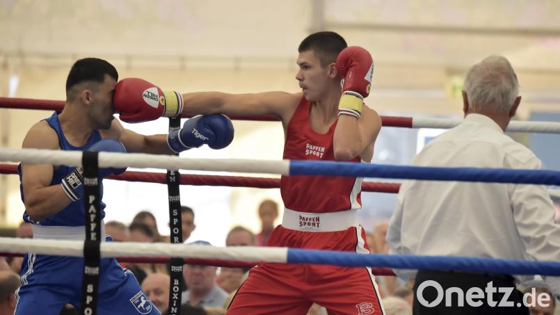 Kirill Burbach (rechts, hier bei einem früheren Kampf) wurde bei der deutschen Meisterschaft Dritter in der Altersklasse U22. Archivbild: Hubert Ziegler
