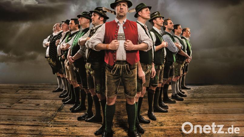 Die Kapelle Josef Menzl beendet am 25. November die Kirwasaison im Landkreis Amberg-Sulzbach. Bild: Hubert Lankes, Regensburg/exb