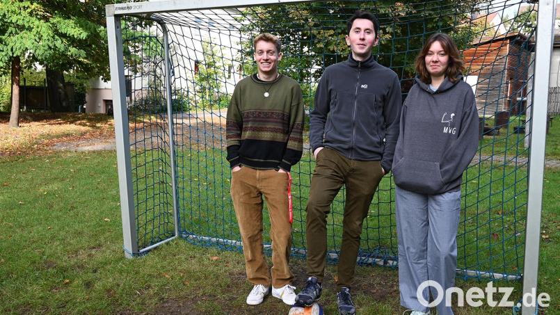 Christian Burth, Stephan Knott und Alisa Schubert (von links) lernen gerade bei Freiwilligendienst und Praktikum die Arbeit mit Kindern und Jugendlichen in Bildungshaus und Umweltstation Kloster Ensdorf kennen. Bild: Claudia Klinger/Kloster Ensdorf/exb