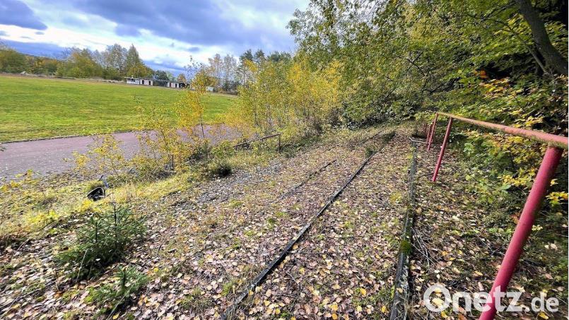 Die Hoffnung lebt: Vielleicht baut ein Unternehmen im ehemaligen Wacker-Stadion doch noch eine Senioreneinrichtung. Bild: Matthias Bäumler/fph