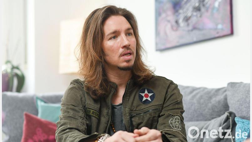 Der Sänger Gil Ofarim gibt ein Interview. Bild: Tobias Hase/dpa/Archivbild