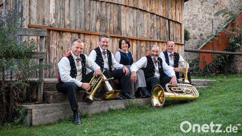 Das Kastelruther Männerquartett gastiert am 19. November in der Schwarzhofener Pfarrkirche. Bild: Kastelruther Männergesang/exb