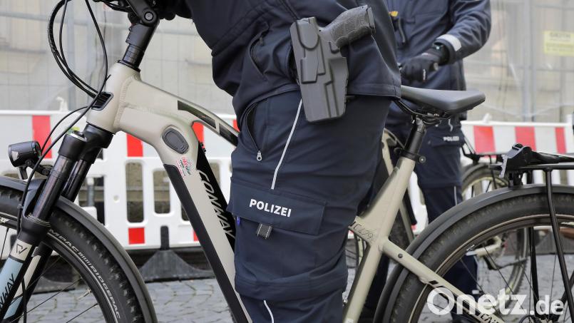 Bei näherer Kontrolle stellten die Beamten der Amberger Polizei fest, dass sie es nicht mit einem Pedelec, sondern einem Kleinkraftrad zu tun hatten, das Spitzengeschwindigkeiten von bis zu 60 km/h schafft. Dafür ist ein Führerschein nötig. Symbolbild: Wolfgang Steinbacher