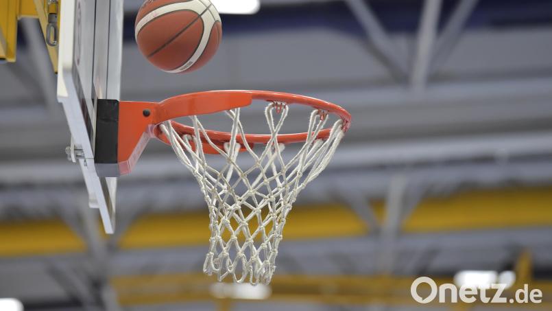 Die Basketballer des TB Weiden wollen im Derby gegen Regensburg möglichst viele Punkte erzielen. Symbolbild: Hubert Ziegler