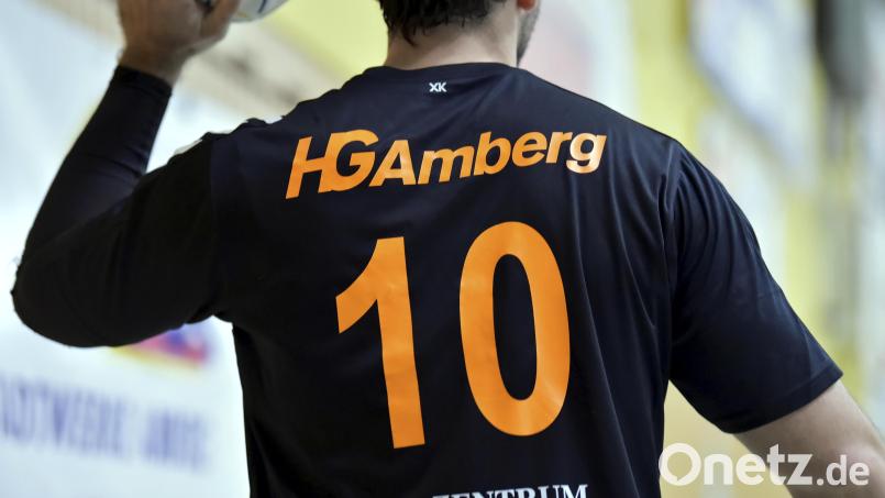 Zu ungewohnter Zeit am Sonntagabend müssen die Handballer der HG Amberg auswärts antreten. Symbolbild: Hubert Ziegler