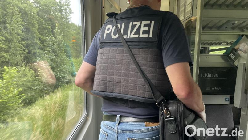Grenzkontrollen im Zug gibt es auf der Alex-Strecke aus Prag derzeit nicht. Wenn die Bundespolizisten kontrollieren, muss der Zug in Furth stehen bleiben. Archivbild: knz