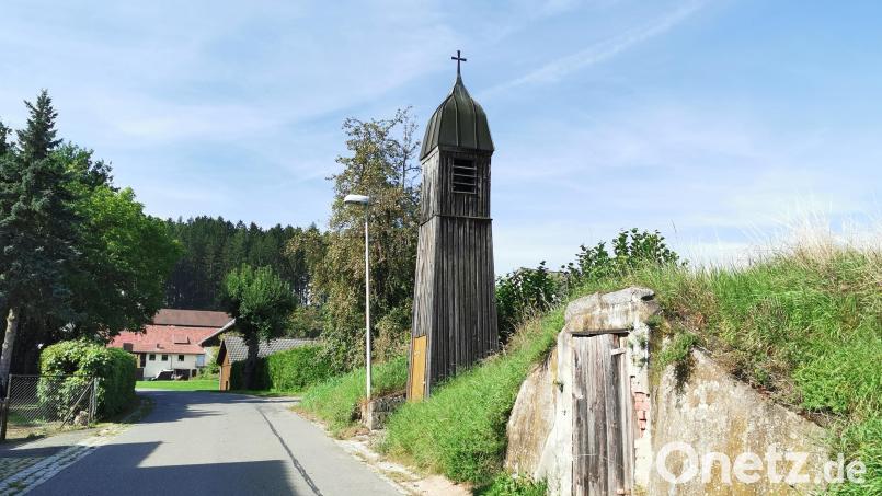 Die Stadt Oberviechtach hat überlegt, mit Hilfe des ILE-Regionalbudgets 2024 den Glockenturm zwischen Antelsdorf und Dietersdorf zu renovieren. Noch bis Mitte Januar können Förderanträge für Projekte eingereicht werden. Archivbild: Portner