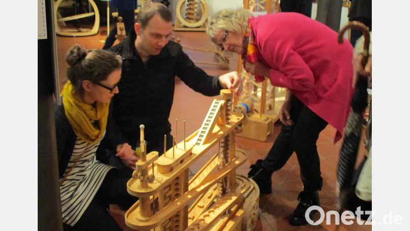 Eine Bereicherung im Programm des Nabburger Stadtmuseums: Die Kugelbahnausstellung. Bild: Kemmether/exb