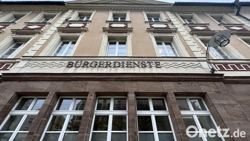 Im Haus für Bürgerdienste hat die Sulzbach-Rosenberger Stadtverwaltung ihren Hauptsitz. Im Stadtrat war die Auslagerung von deren IT (Informationstechnik/Elektronische Datenverarbeitung per Computer) ein Thema. Bild: Andreas Royer