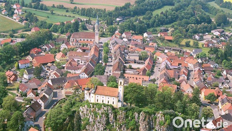 In Pleystein gibt es Gerüchte, dass die Stadt weitere Flüchtlinge aufnehmen soll. Luftbild: Michael Ascherl