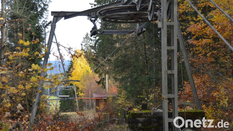 Der Skilift am Fahrenberg im herbstlichen Gewand. Wie geht es in zwei Jahren weiter? Bild: dob