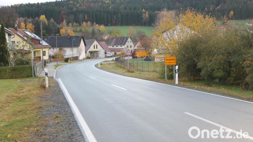 Immer wieder halten sich Verkehrsteilnehmer in Georgenberg nicht an die vorgeschriebene Höchstgeschwindigkeit. Der Gemeinderat ergreift nun Maßnahmen. Bild: pi