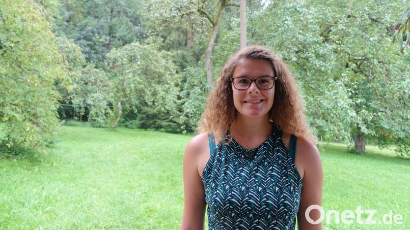 Die Freude ist groß. Zum zweiten Mal wird eine wissenschaftliche Arbeit von Katharina Lutter aus Bodenwöhr ausgezeichnet. Bild: Roman Tost