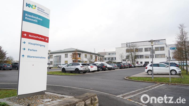 Die Kliniken Nordoberpfalz AG (im Bild das Krankenhaus Kemnath) steht vor einer Umstrukturierung. Doch wie sie aussieht, ist noch nicht bekannt. Bild: kaz