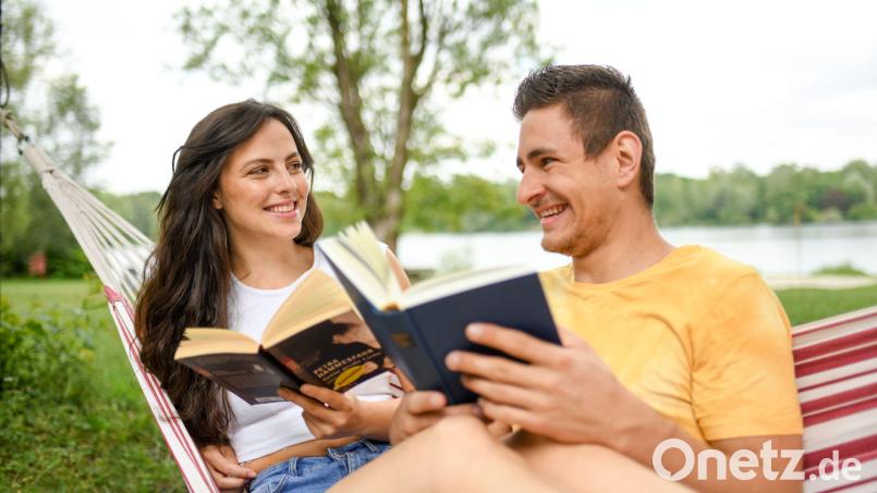 Mehr freie Zeit am Stück: Das klappt, wenn man Urlaubstage rund um Feiertage legt. Symbolbild: Tobias Hase/dpa