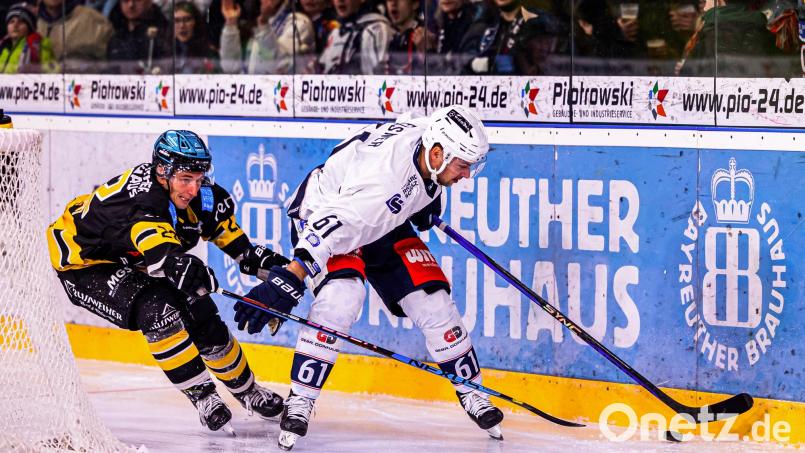 Blue-Devils-Leistungsträger David Elsner (rechts) wurde rechtzeitig für das Derby gegen die Bayreuth Tigers wieder fit. Bild: Werner Moller