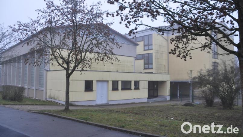 Die Sporthalle West könnte mit geringem finanziellen Aufwand zu einem Jugendtreff umgewandelt werden. Bild: ak