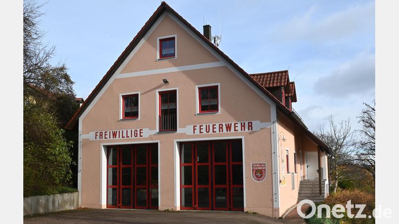 Im Falle eines großflächigen Stromausfalls tritt der Krisenstab im Feuerwehrhaus in Gebenbach zusammen. Das Gebäude soll in einer solchen Krisensituation auch als „Leuchtturm“ oder Anlaufpunkt für die Bevölkerung dienen. Bild: gf