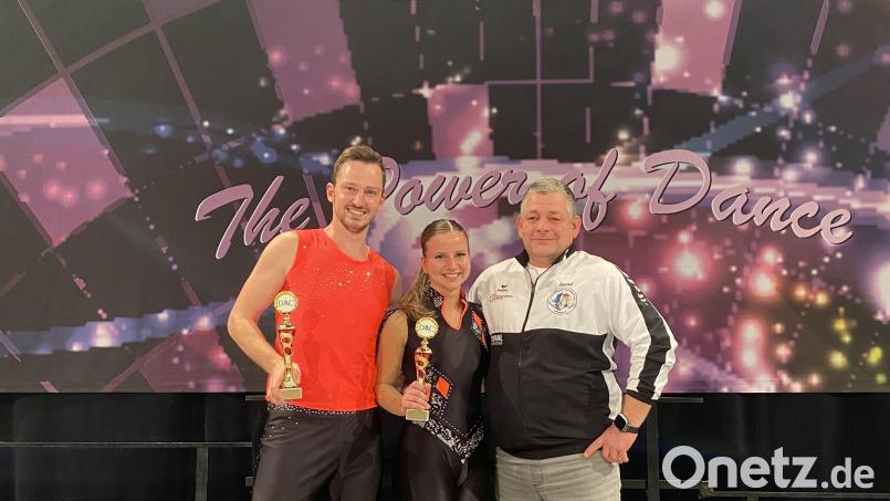 Dominik Stubenvoll, Antonia Schmid und ihr Trainer in Bochum. Bild: Schmid/privat