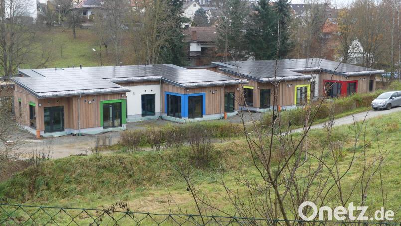 Der Krippenneubau der Städtischen Kindertageseinrichtung erhält an diesem Freitag seinen kirchlichen Segen. Bild: rn