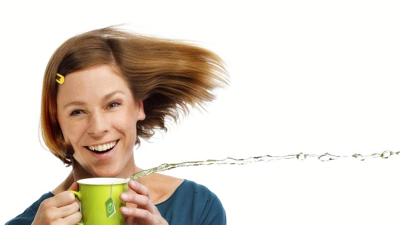 Kabarettistin Inka Meyer lädt am 8. Dezember in die Mehrzweckhalle Windischeschenbach ein, um sich gemeinsam auf die Suche nach dem Spaß im Leben zu machen. Bild: Simon Büttner/exb