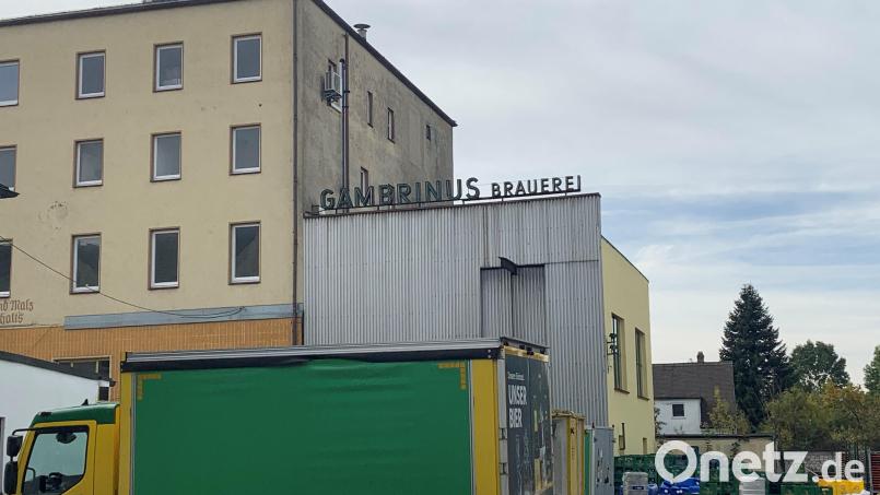 Versteckt, aber doch innenstadtnah: Viele kennen den Firmensitz von Gambrinus in der Keplerstraße in Weiden gar nicht. Bekannter hingegen sind die grün-gelben &quot;Bierlaster&quot;, die rund um Weiden unterwegs sind und Getränke aller Art nach Hause liefern. Bild: Stefanie Roth