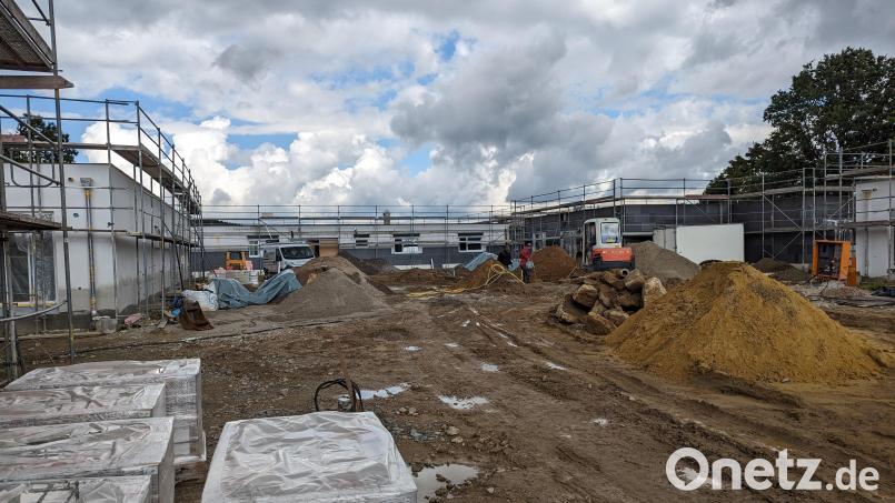 Nach dem Innenausbau geht es daran, den Innenhof und die Gartenanlagen herzurichten. Bild: wrl