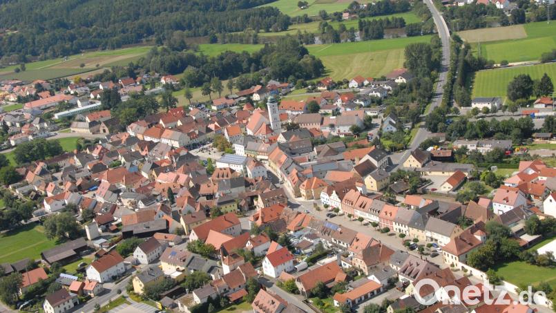 Die Stadt Pfreimd und ihre historischen Perlen: Wo es da auf dem Weg zum Denkmalschutz hapert, offenbart ein Bericht aus der Praxis beim Symposium im Freilandmuseum Oberpfalz. Archivbild: Michael Ascherl