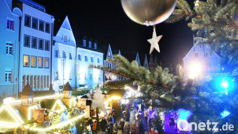 Der Christkindlmarkt in Weiden ist einer der größten der Region. Unsere Übersicht soll aber auch auf kleinere Märkte aufmerksam machen. Archivbild: Gabi Schönberger