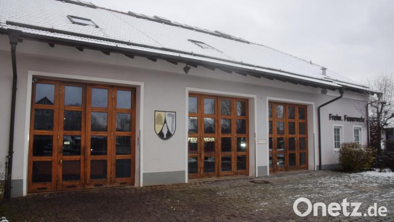 2024 auf der Etzenrichter Agenda: Die Sanierung des Feuerwehrhauses mit dem angegliederten Bauhof. Bild: fz