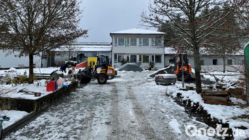 Zur Brandschutzertüchtigung der Neusorger Grundschule gehört auch die Neugestaltung des Pausenhofs. Bild: Gemeinde Neusorg/exb