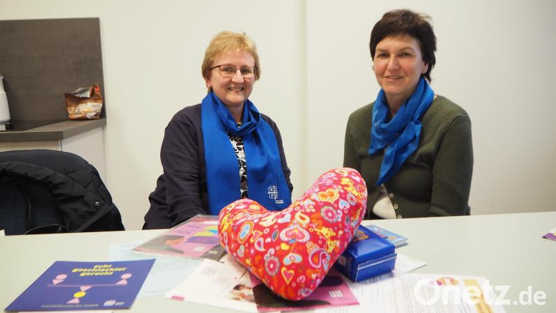 Maria Müller (links) und Rita Kleierl machen sich nicht nur in den Zweigvereinen Trausnitz und Stulln, sondern auch als Delegierte im Bundesverband für den Frauenbund stark. Ihr großer Wunsch: mehr junge Frauen in ihren Reihen. Bild: bl
