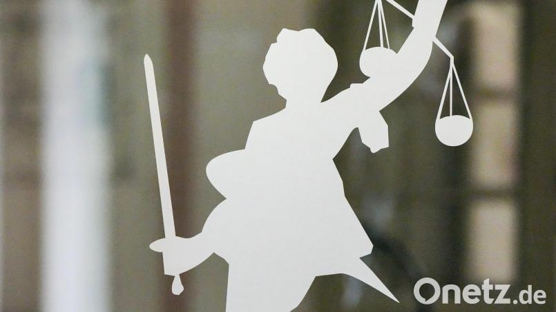 Die Zahl der in Bayern verurteilten Straftäter war in den vergangenen beiden Jahren deutlich niedriger als davor. Symbolbild: Soeren Stache/dpa