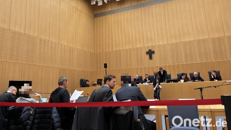 Das hohe Gericht: Im Schwurgerichtssaal verhandelte die Große Strafkammer am Montag den achten Prozesstag im WSW-Verfahren. Bild: pmua