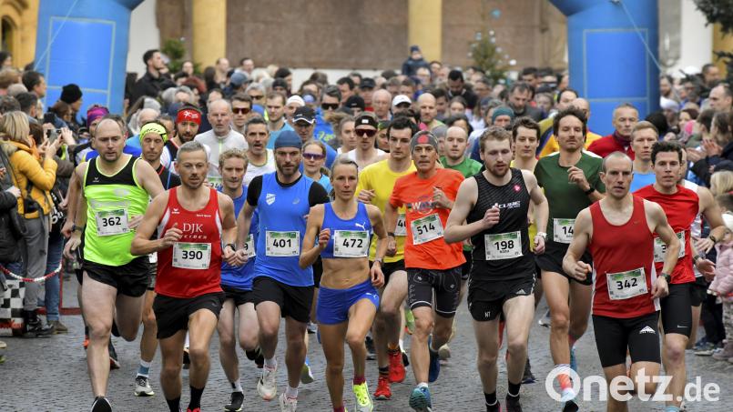Am 31. Dezember geht wieder der Amberger Silvesterlauf über die Bühne (Szene aus dem Vorjahr). Archivbild: Hubert Ziegler