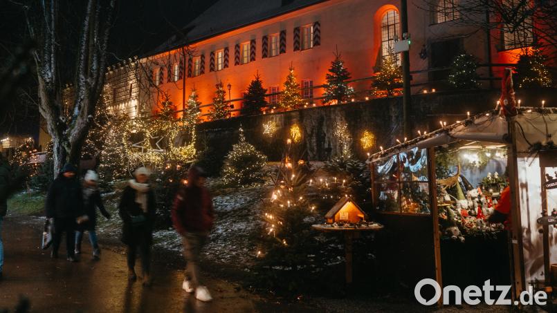 Für die romantische Stimmung auf dem Weihnachtsmarkt spielt die richtige Beleuchtung eine wichtige Rolle. Bild: Linda Gschrey/exb