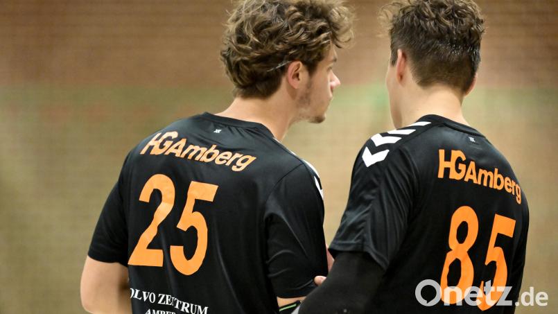 Bei der Derby-Niederlage in Sulzbach zeigten sich die Handballer der HG Amberg von der großen Kulisse beeindruckt. Bild: Hubert Ziegler