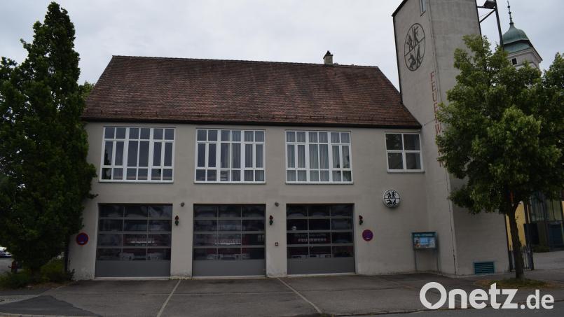 Die Entscheidung ist im Stadtrat gefallen: Das Feuerwehrhaus in Pfreimd wird umgebaut und erweitert. Bild: bnr
