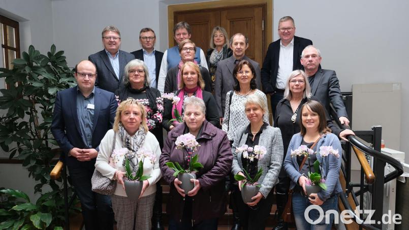 Das Klinikum ehrte Mitarbeiter für 25- und 40-jähriges Dienstjubiläum und verabschiedete zwei weitere in den Ruhestand. Bild: Klinikum/Dietl/exb