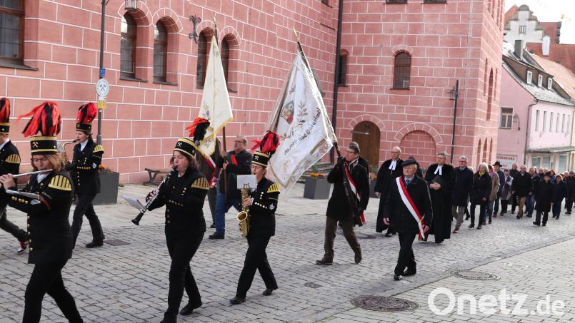 Die Bergknappenkapelle führte den Festzug zum Reformationsfest von der Bastei durch die Stadt an. Bild: cog