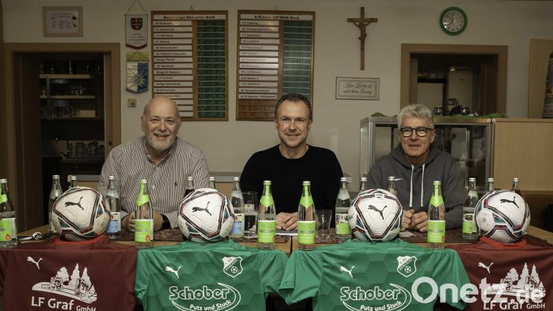 Sie sollen künftig die sportlichen Geschicke beim 1. FC Schlicht leiten (von links). Peter Lehner, Erich Pirner und Wolfgang Ringer. Bild: jtr
