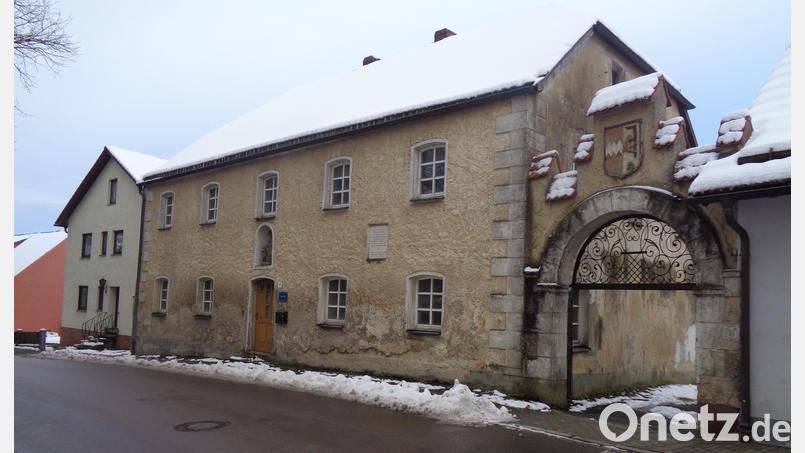 Leerstand in Winklarn: Wohnhaus mit großen Garten im Hof. Bild: amö