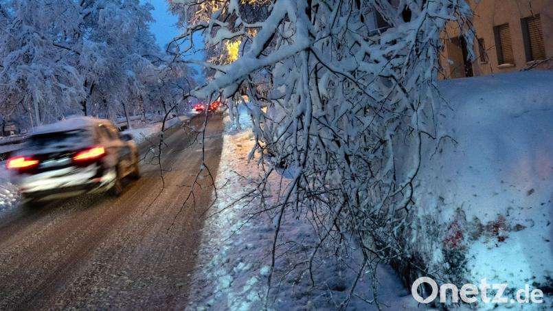 Schnee und Eis haben in Süddeutschland zu großen Beeinträchtigungen im Verkehr geführt. Bild: Sven Hoppe/dpa