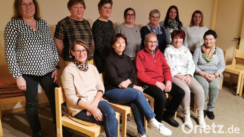 Schriftführerin Madeleine Schaller, Saskia Schäffner und Tamara Prosch-Herzing sind neu im Führungsteam der KAB Thurndorf. Bild: hzi