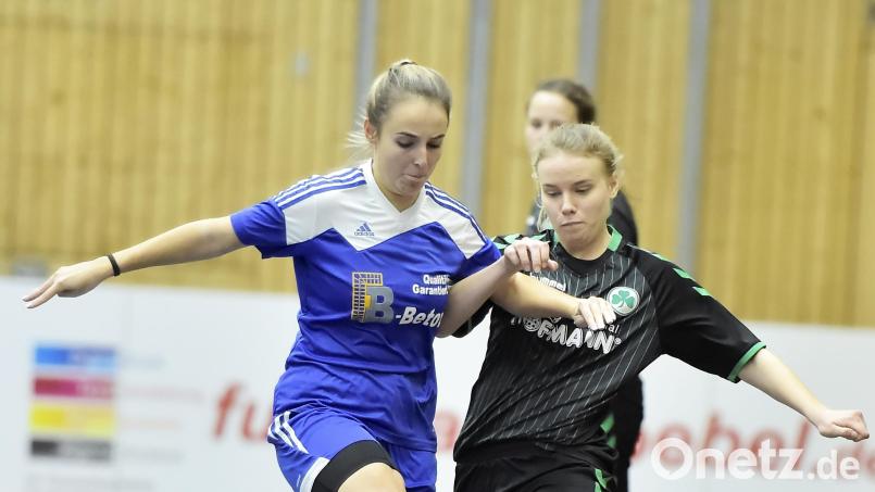 Beim Medifit-Cup des TSV Theuern sind auch der SV 08 Auerbach (blaue Trikots) und die SpVgg Greuther Fürth wieder am Start. Archivbild: Hubert Ziegler
