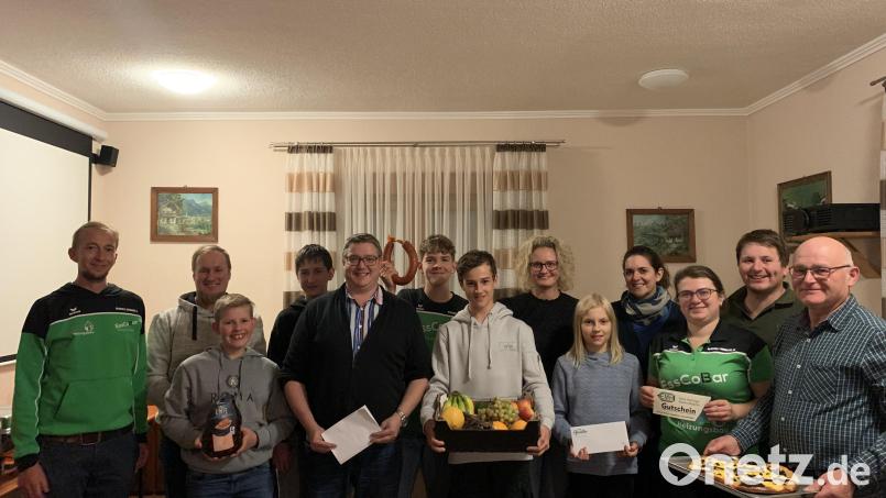 Die Gewinner des Kirwaschießens des Schützenvereins Gebhardsreuth-Grub-Isgier freuten sich über ihre Preise. Bild: gi